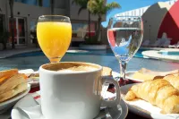 Quorum Cordoba Hotel, Resort Urbano - breakfast
