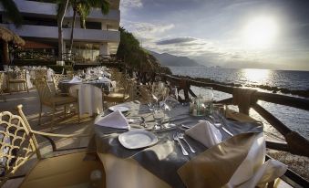 Costa Sur Resort by Vrhost