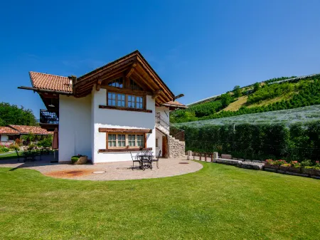 Royal Gala Отели в г. Сандзено