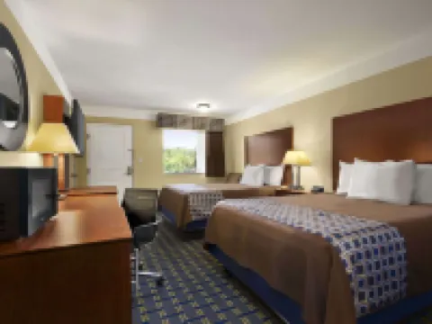 Days Inn by Wyndham Fultondale Hotels in Fultondale