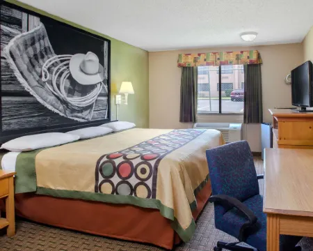 Super 8 by Wyndham Sherman Hotels in Grayson County