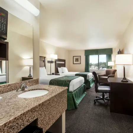 Travelodge by Wyndham Livonia