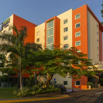 Holiday Inn Express & Suites CUERNAVACA by IHG
