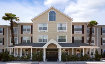 Country Inn & Suites by Radisson, Savannah Midtown, GA