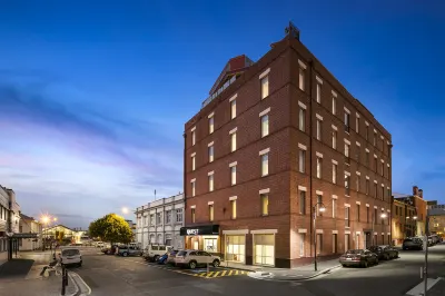 Hobart Waterfront Apartments Hotels near Constitution Dock