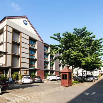 B2 Chiang Rai Boutique & Budget Hotel Отели рядом с достопримечательностью «Музей и Образовательный Центр Горных Племен»
