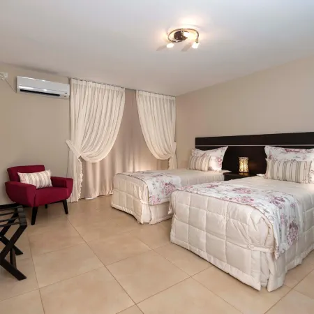 Arami Hotel & Lodge