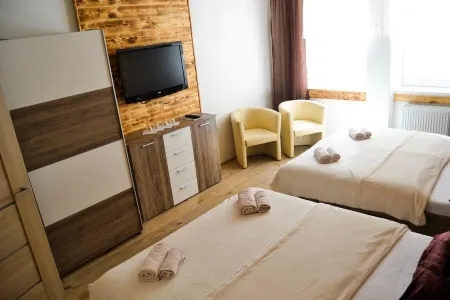 Hotel Krakonos Отели рядом с достопримечательностью «Autocamp Zátiší»