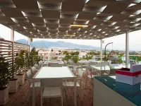 Scale Suites Hotels in Alimos