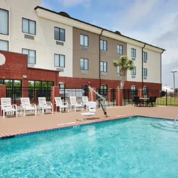 Holiday Inn Express & Suites PANAMA CITY-TYNDALL by IHG