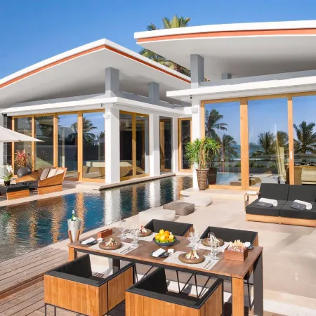 Iniala Beach House Отели рядом с достопримечательностью «Пляж Натай»