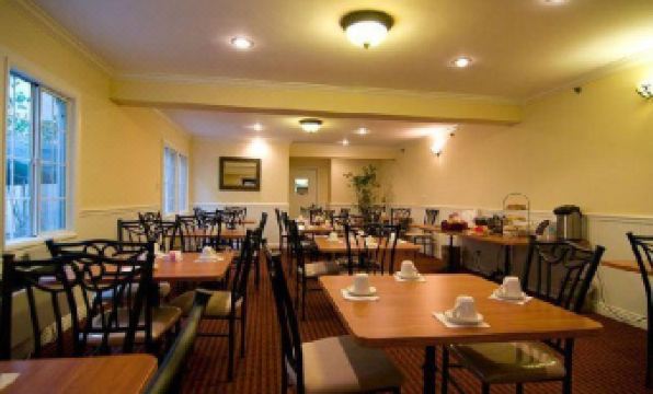 Wilshire Crest Hotel