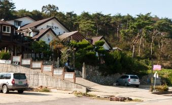 Taean White Sand Pension