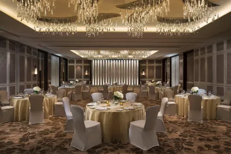 JW Marriott Mussoorie Walnut Grove Resort & Spa Отели рядом с достопримечательностью «Mall Rd»