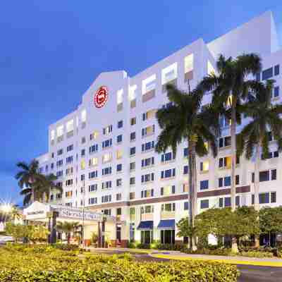 Sheraton Suites Fort Lauderdale West Hotel Exterior