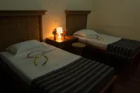 Golden Sunrise Hotel Hotels in Thaton
