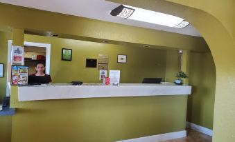 Americas Best Value Inn Frost Bank Center