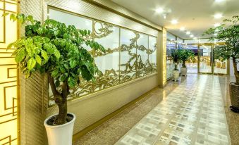 Hotel Pearly Plus