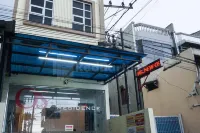 Urbanview Os Residence Medan by RedDoorz Hotels near Toko Sitorus