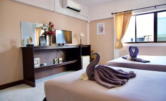 Golden Guesthouse by the Beach Cha Am
