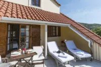 Albouro Seafront Apartments
