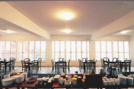 Axiothea Hotel Отели в г. Пафос