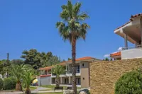 Lagomandra Beach Hotel