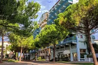 Grand Hotel Astoria - 4-Star