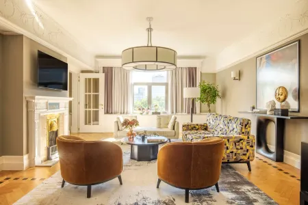DoubleTree by Hilton Brussels City