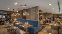 CLAYTON HOTEL BRISTOL CITY - breakfast
