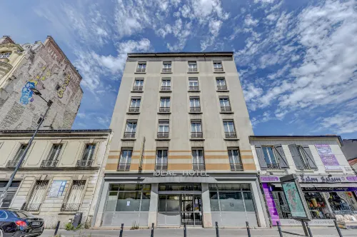 Hôtel Robespierre Ex Idéal hôtel Paris - Montreuil فنادق في Montreuil