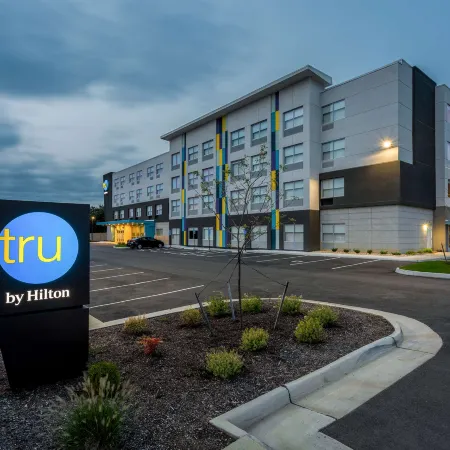 Tru by Hilton Radford
