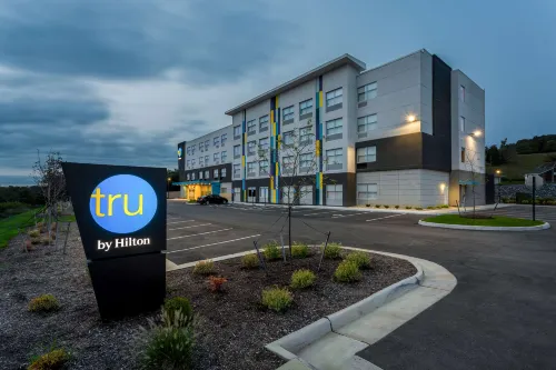 Tru by Hilton Radford - 3-Star