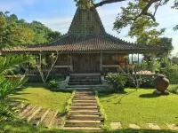 Rumah Jawa Antik Hotel dekat Pasar Caringin Maseng