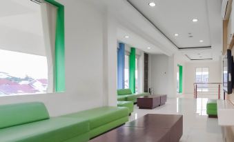 Urbanview Hotel Syariah Dapen Pontianak by RedDoorz