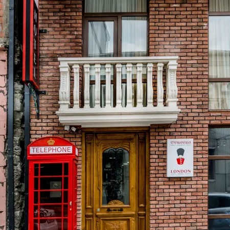 Hotel London