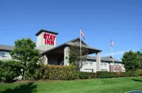 Stay Inn Hotel Toronto Các khách sạn gần Toronto Go Transit Station