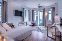 Shapes Luxury Suites Hotels near Syros Island Airport