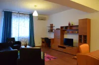 West Gate Studios Hotel a Chiajna