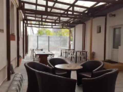 Taxi Hostel Hotels in Otopeni