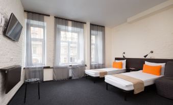 Station Hotel M19