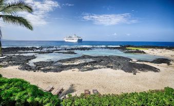 Kona Bay Bliss - 4 Br Home by RedAwning