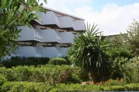 Apartamentos del Rey - สระว่ายน้ำแบบอินฟินิตี้