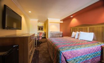 Industry Inn & Suites