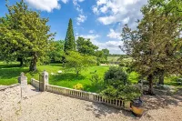 Chateau Meyre Hotel di Avensan