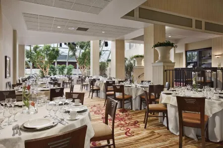 Hilton Fort Wayne at the Grand Wayne Convention Center