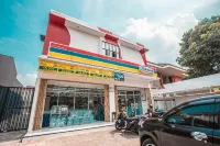 Urbanview Hotel Arafuru Residence Duren Sawit Hotel di Kecamatan Makasar
