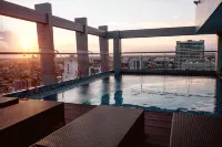 Kovie Hotel - Rooftop Pools