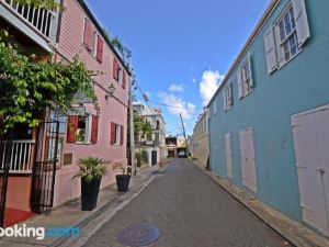 Historic Apartment in The Heart of Christiansted