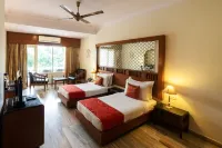 Hotel Hilltop Palace Hotels in Udaipur